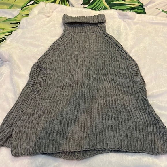 Cape Turtleneck Sweater - Gray - Picture 4 of 5